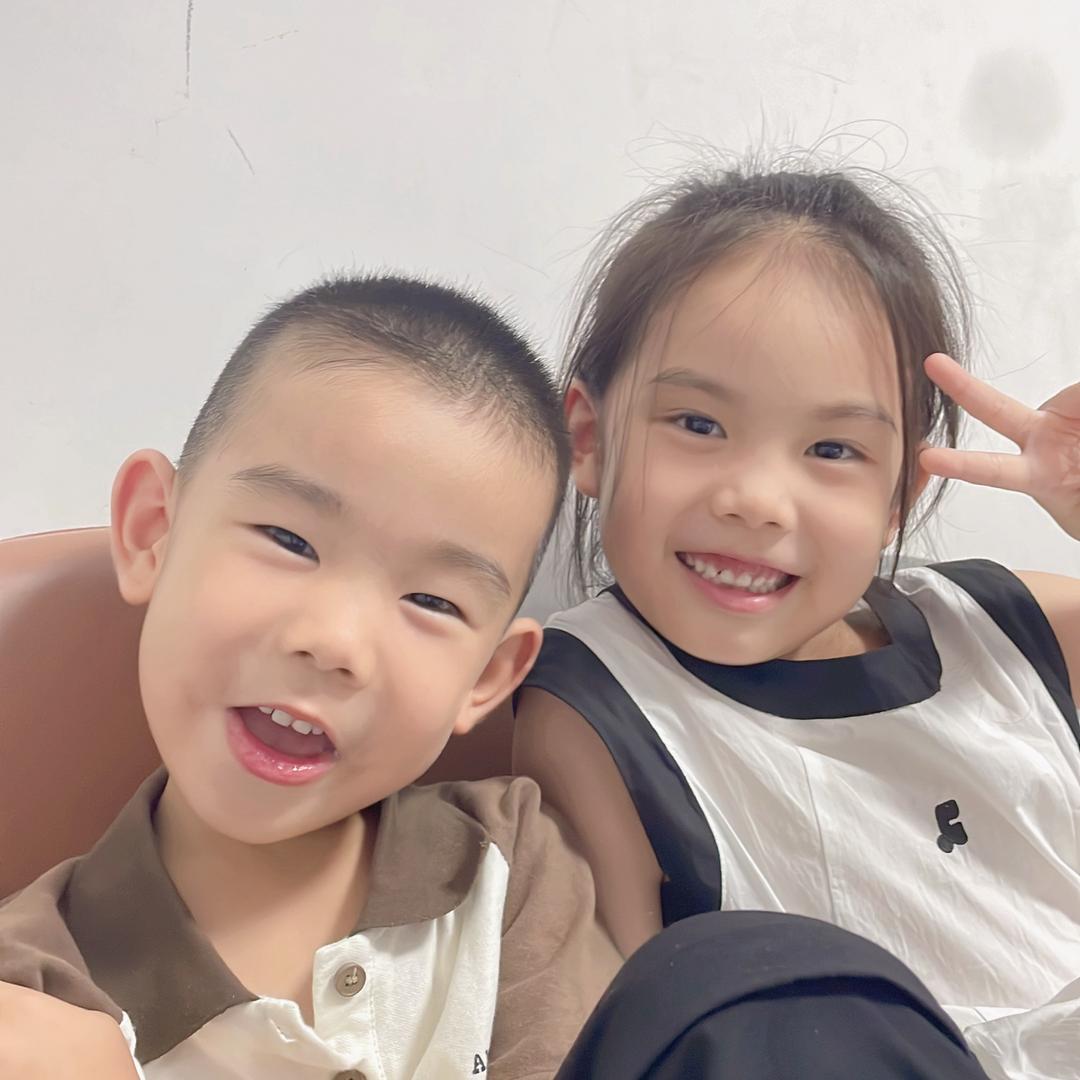 妍姐小睿饲养员
