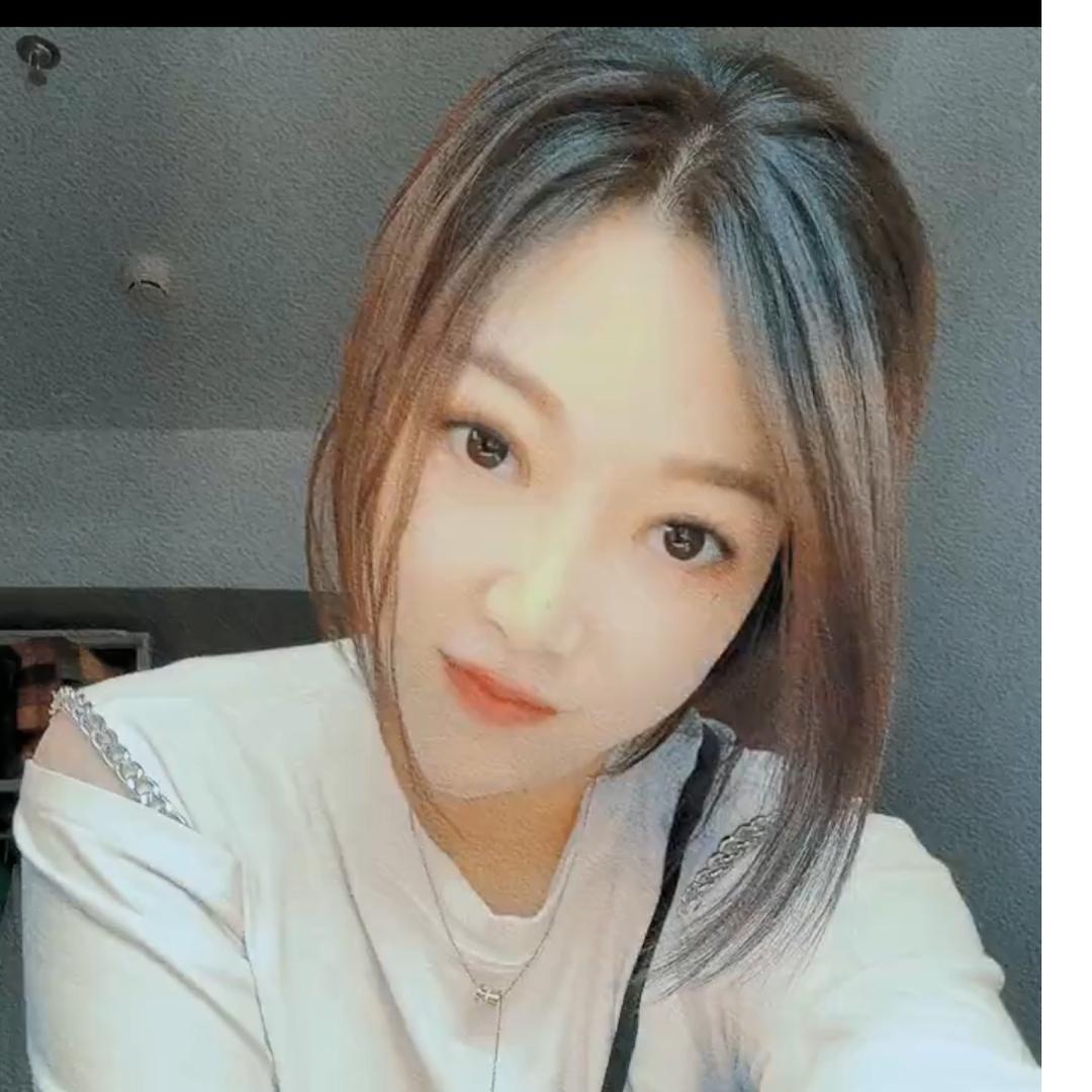依依