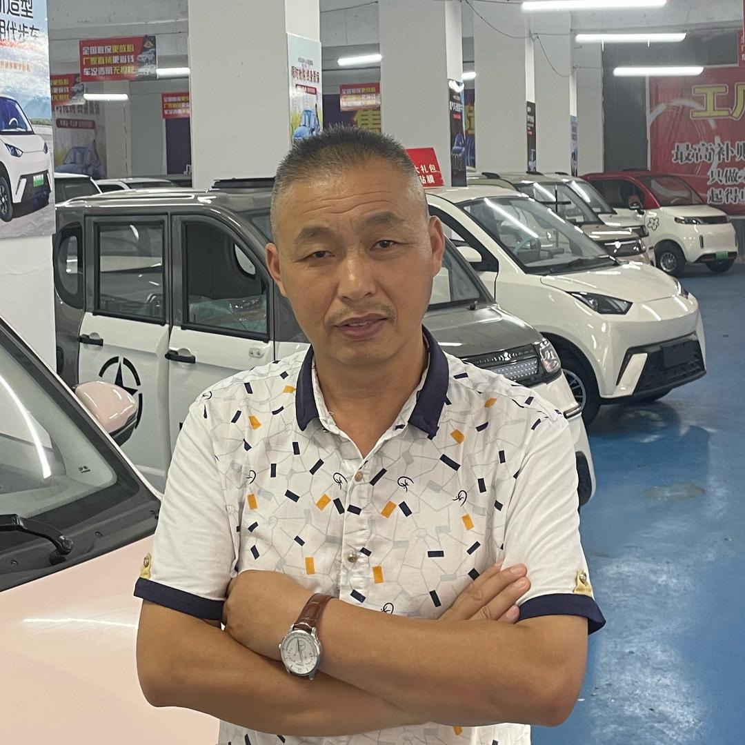 四轮代步车源头工厂-赵总