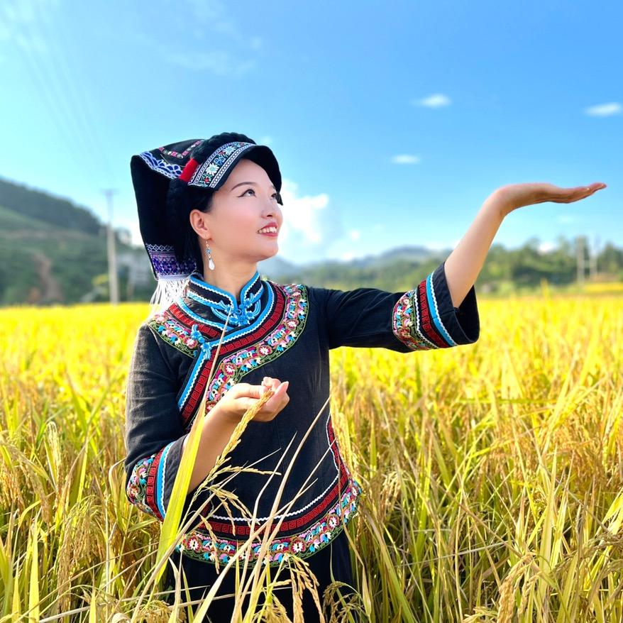 山歌维维