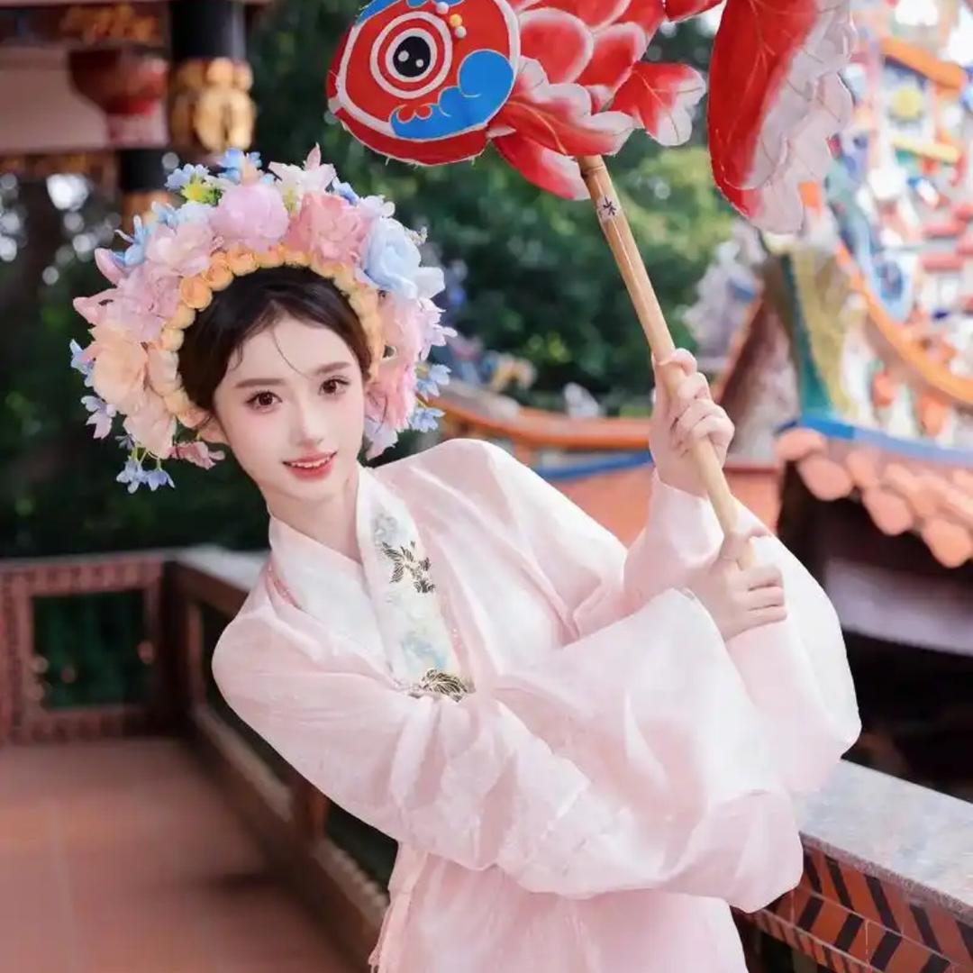 云裳同峻簪花自拍馆