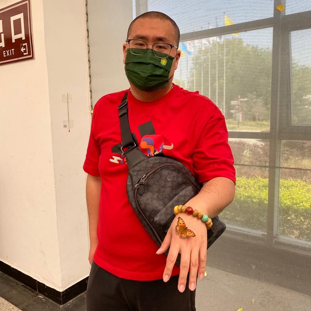 魁子爱撸串