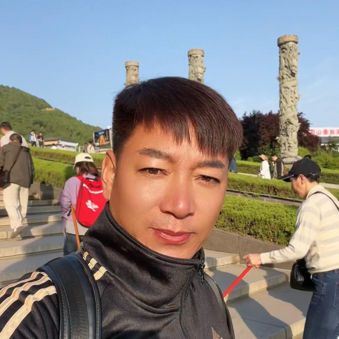 幸福宝哥（人安康财丰盛）