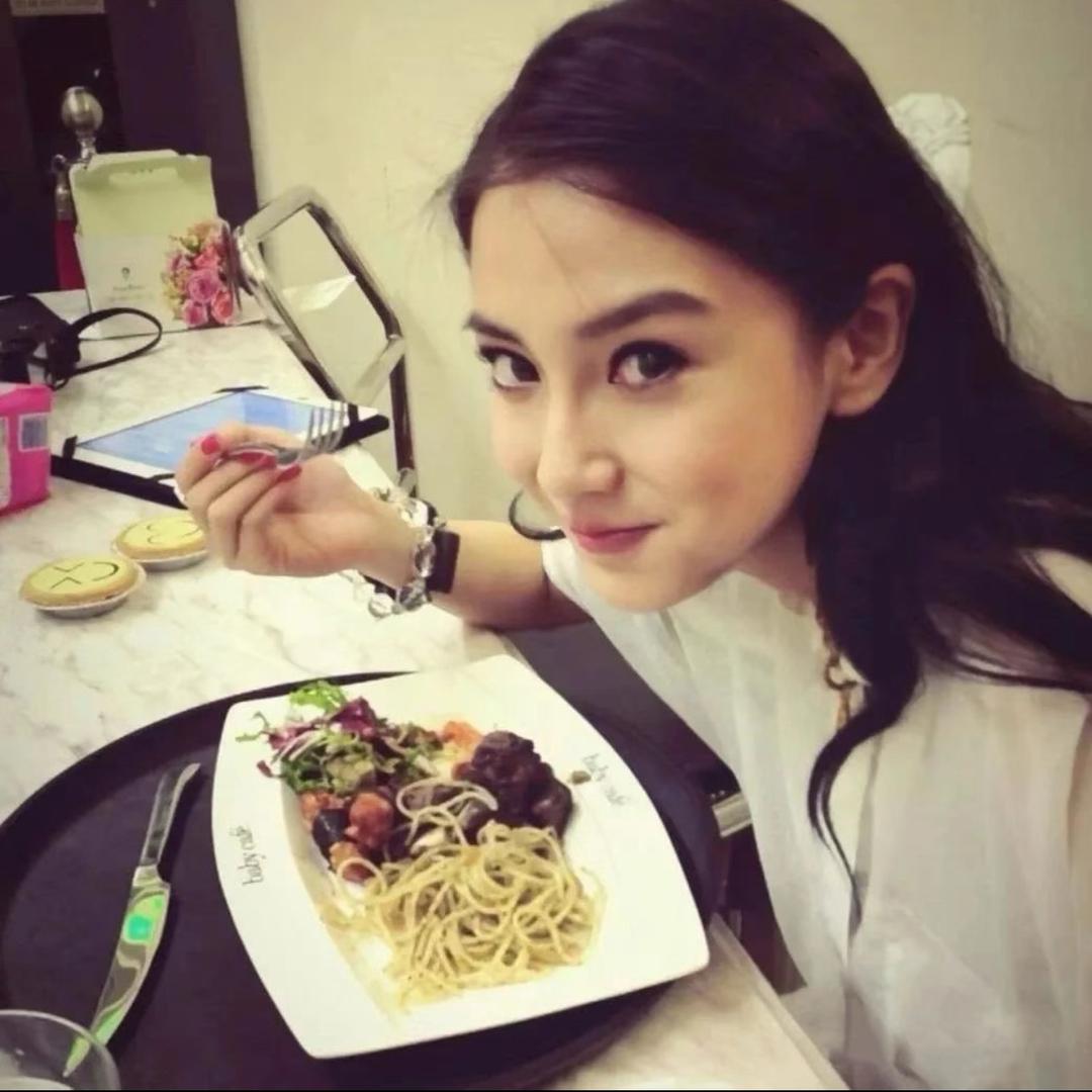 石亿万