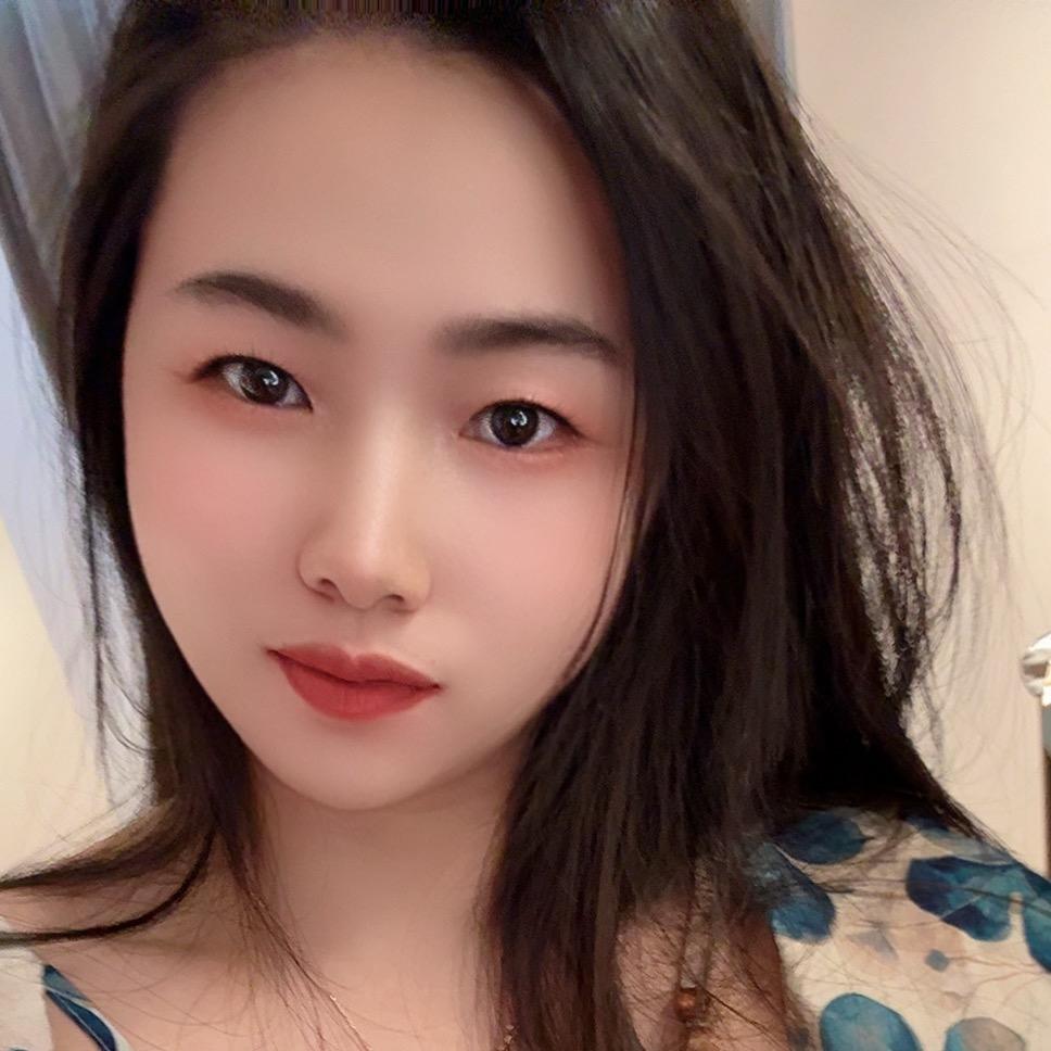 小芳芳👑👑👑