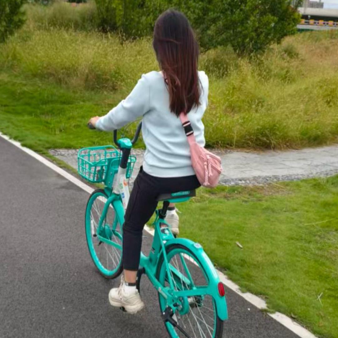 不爱喝奶茶的阿姨