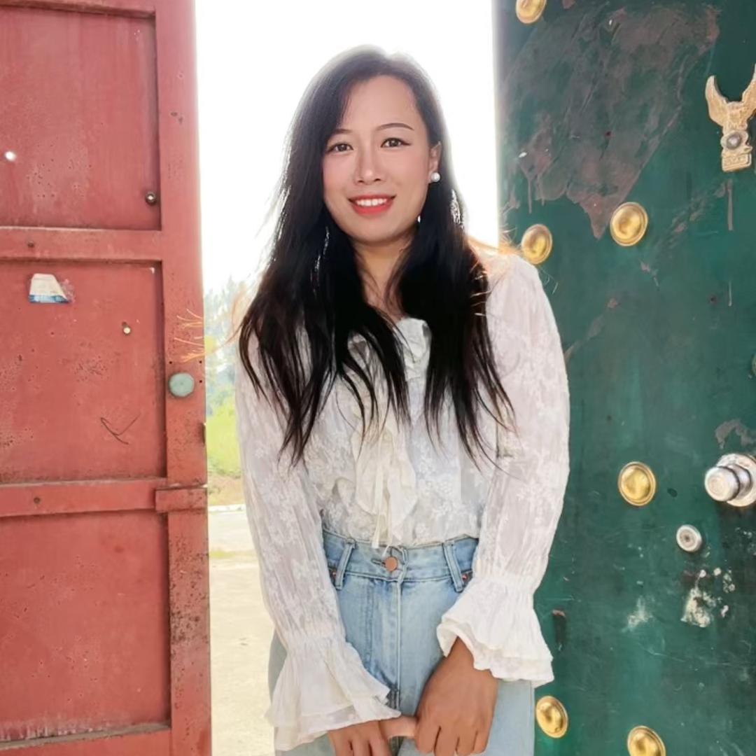 小燕努力生活