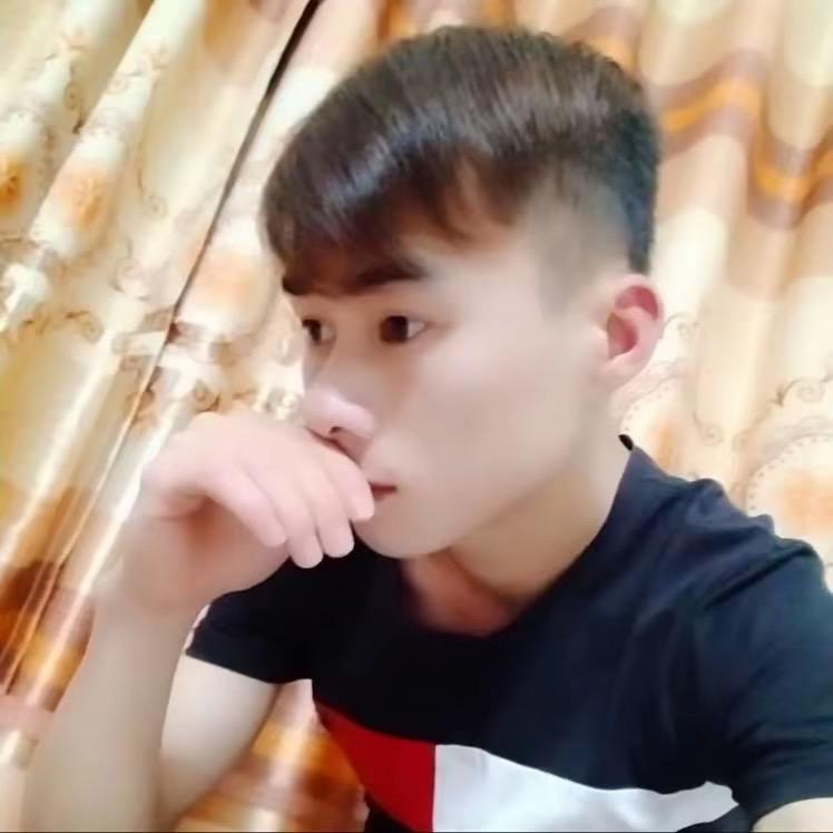 👉年哥👈在努力赚钱☘️