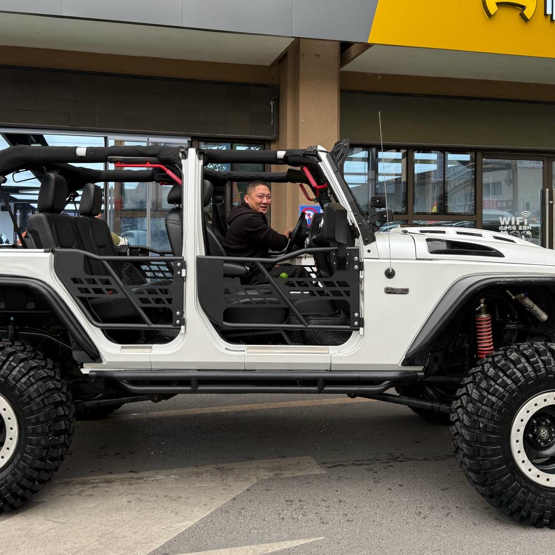 玩牧马人的华华（重庆平民牧马人）