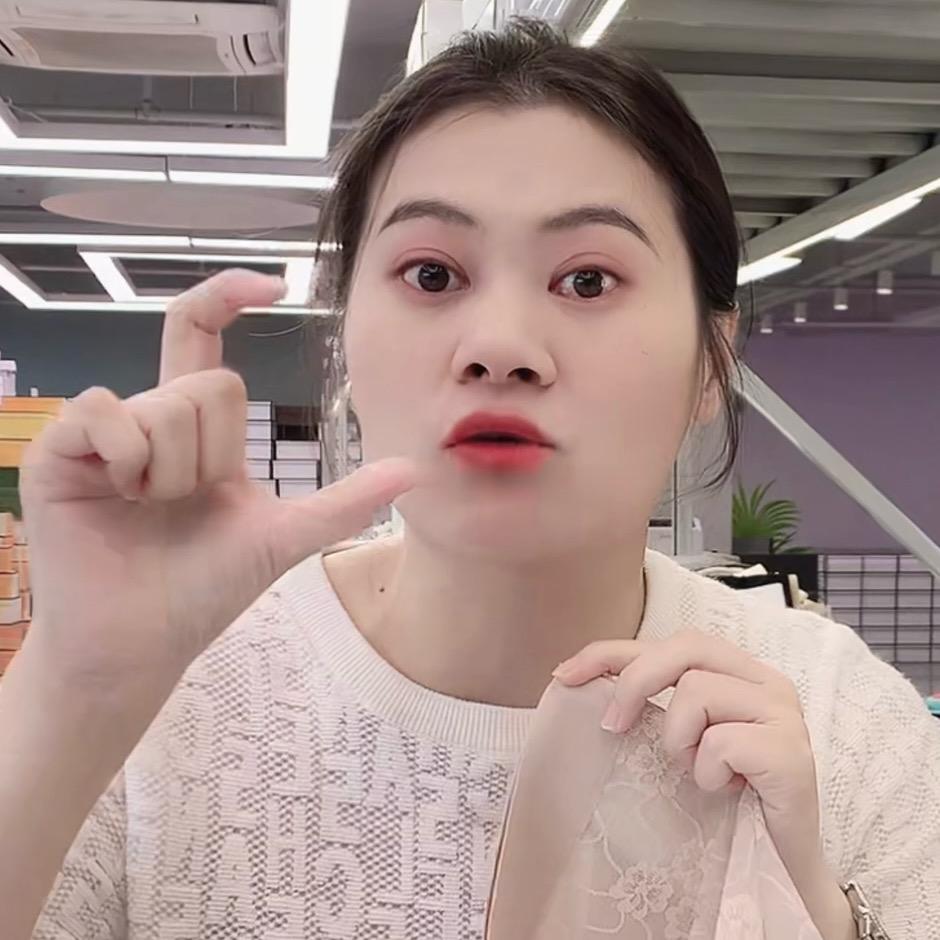 小娜高端服饰