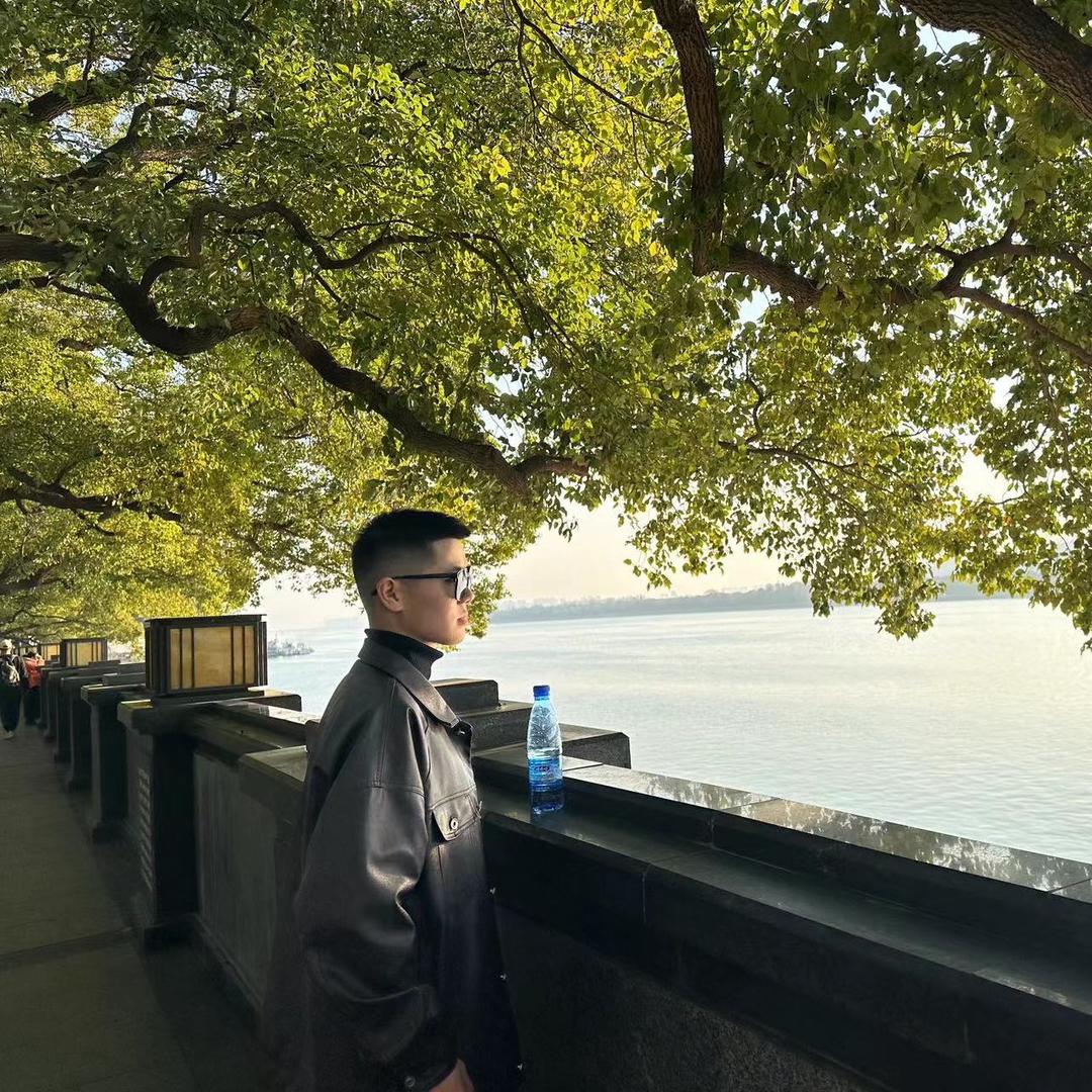 何平安🧸