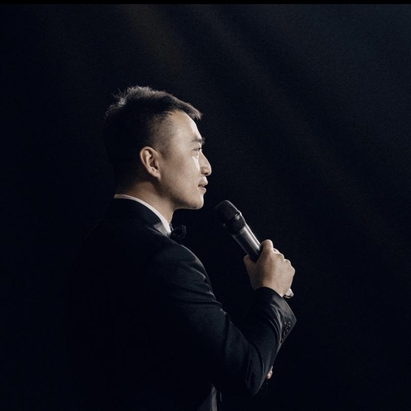 广宁主持的自然派婚礼