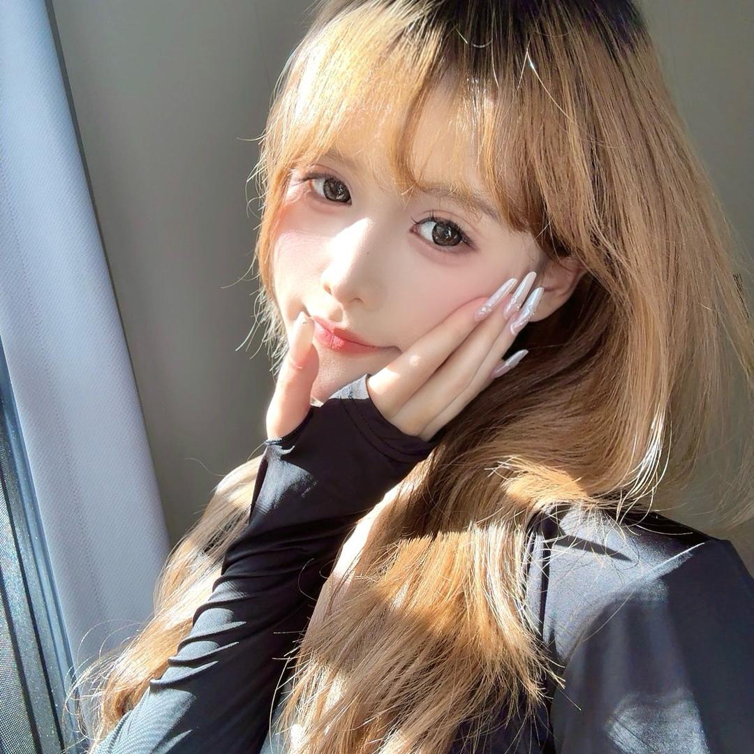 女那