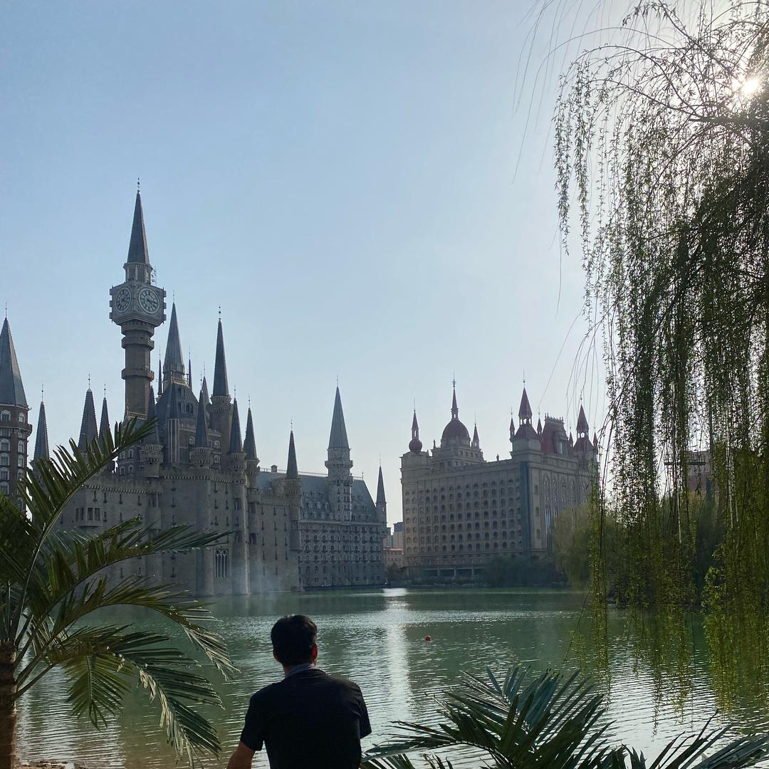 嗯.