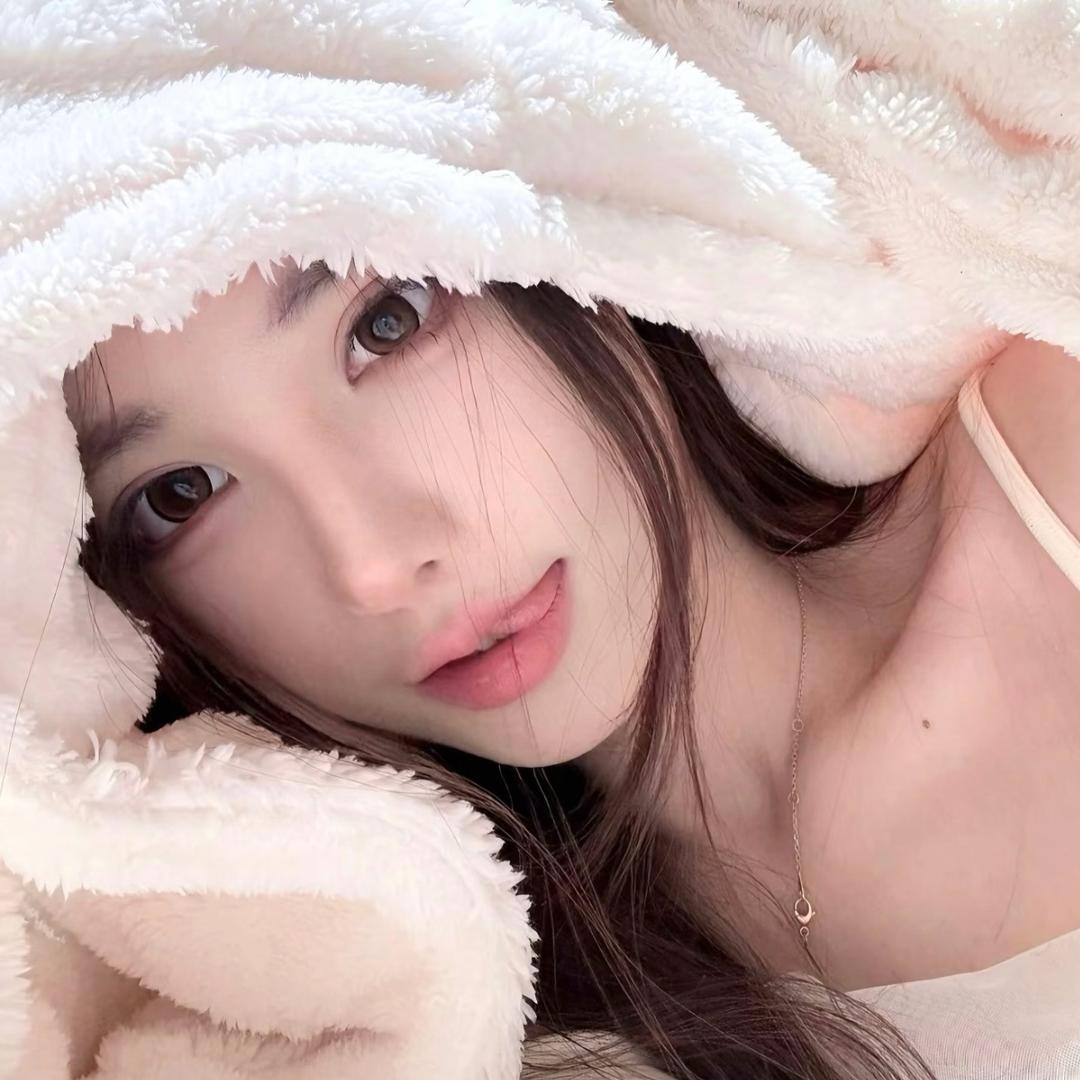 77🧸