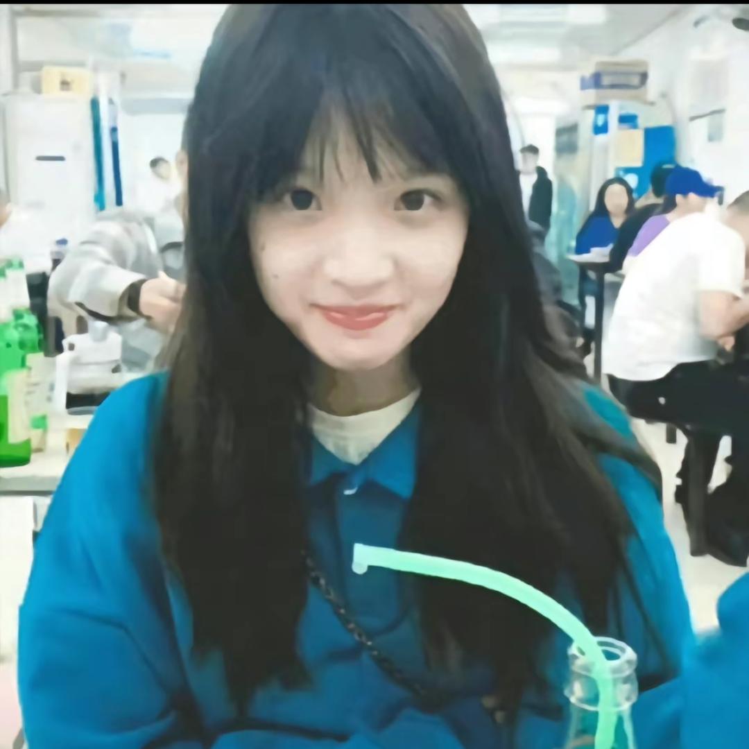 女开