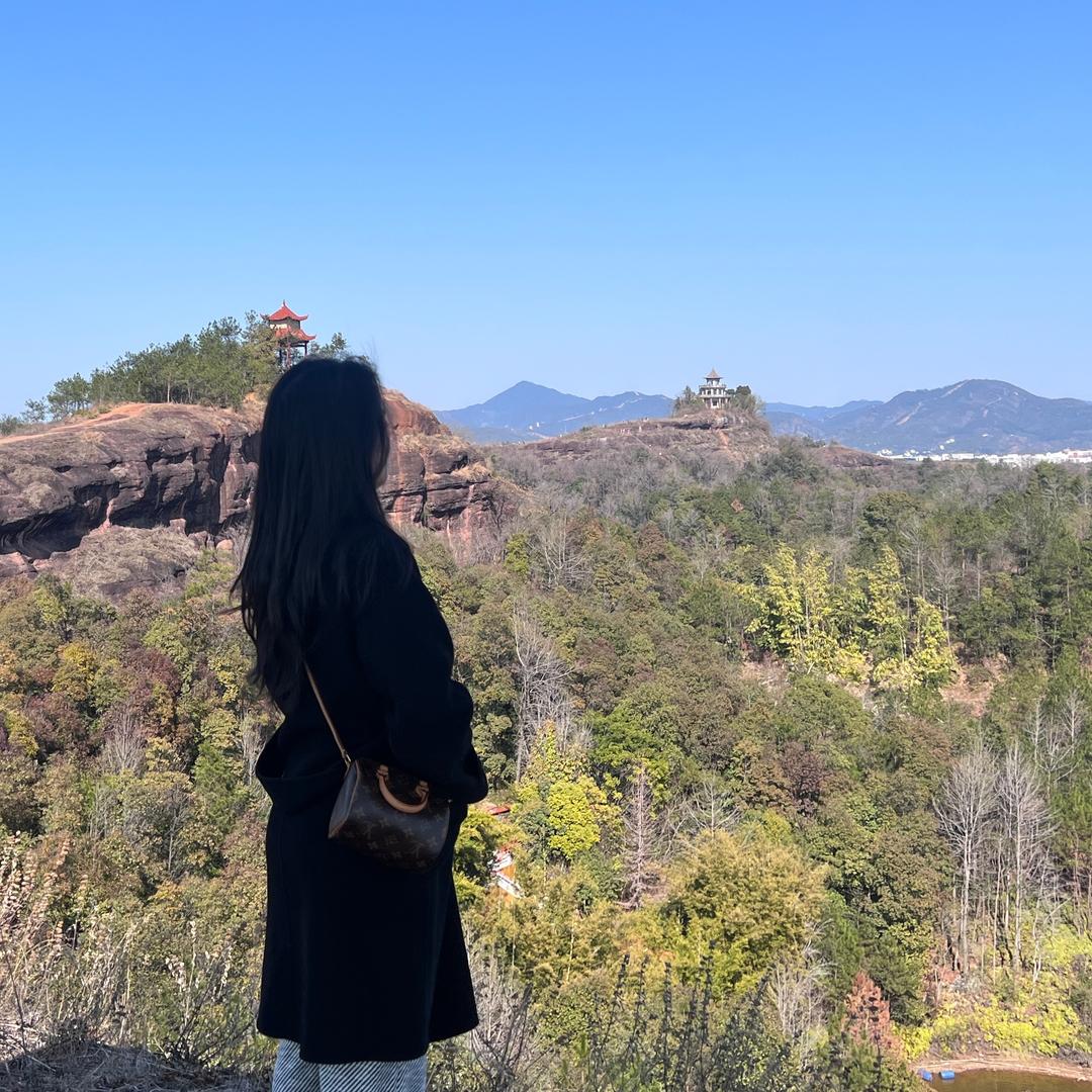 三江匯龙美芬