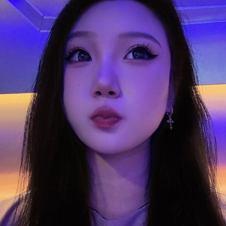 陪一根.