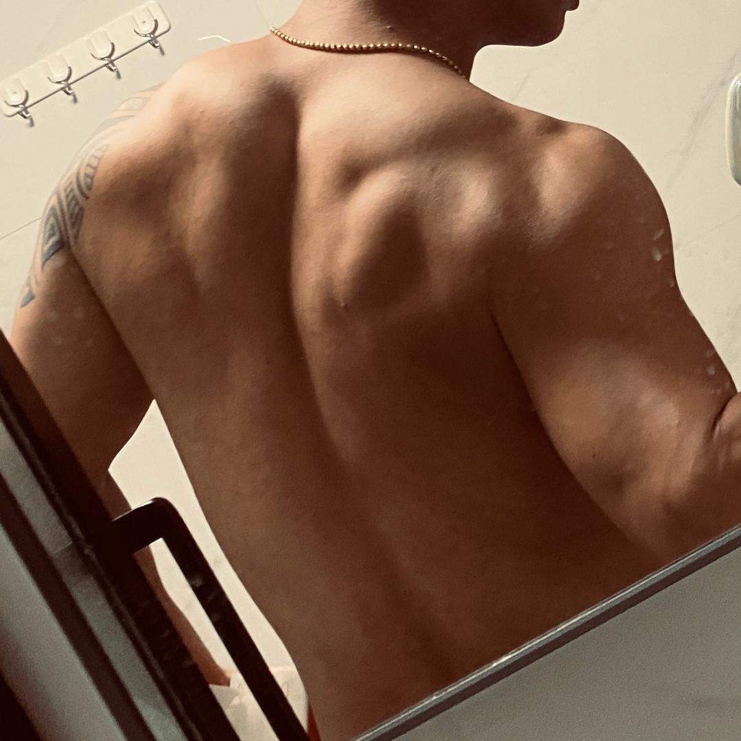 健圣（阅臀版）