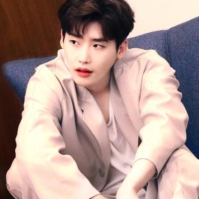 LeeJongSuk