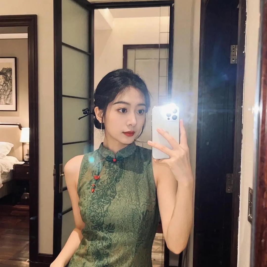 一 条 小 鱼