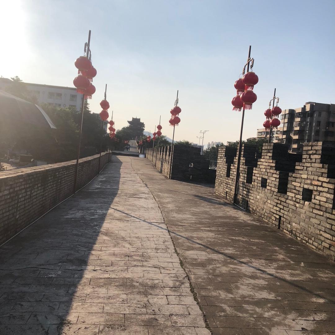 俩小丫