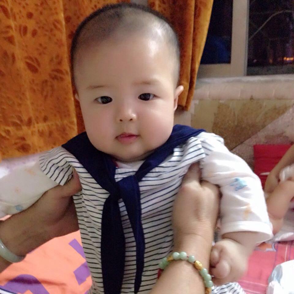 奕V译