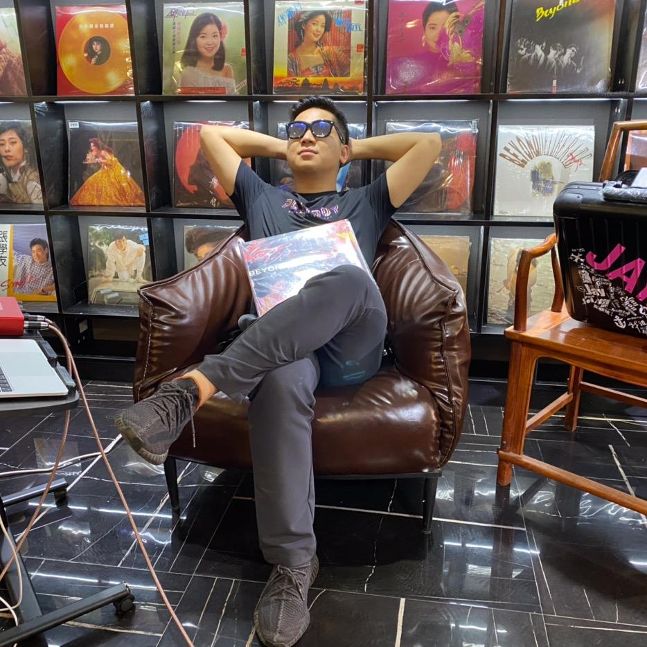 黑胶梁叔叔@抖音