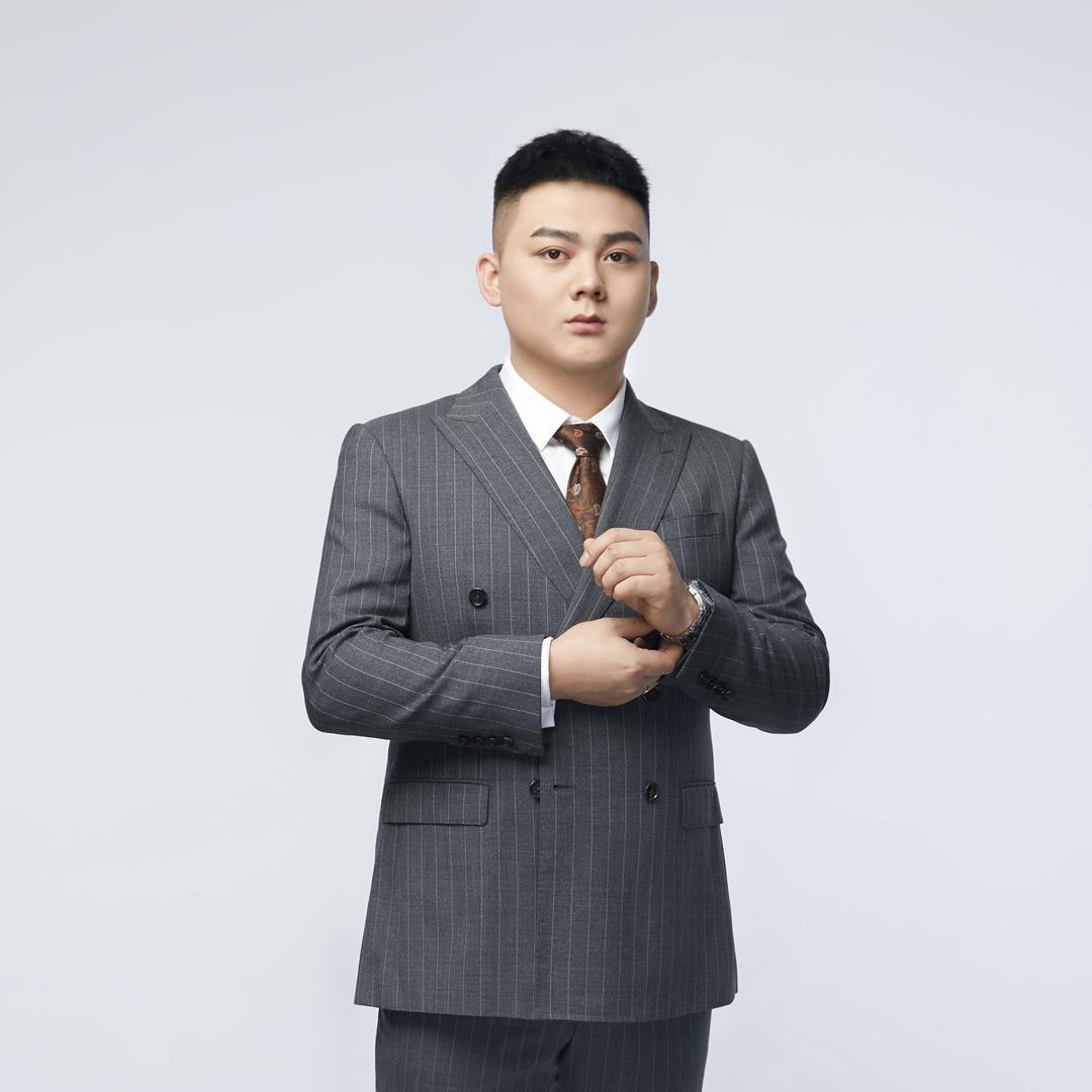 万亿达路虎汽车（路然）