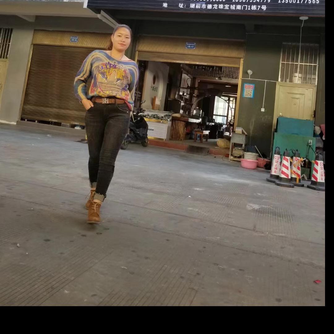 @瑞丽黄大英翡翠原石-小黄