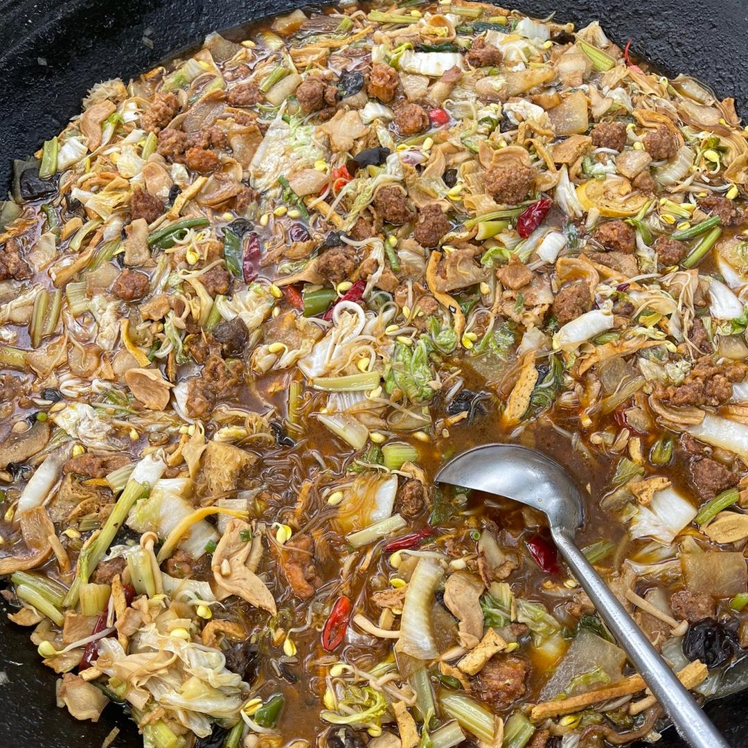 小树林大盆骨牛大骨（下山虎大锅菜）