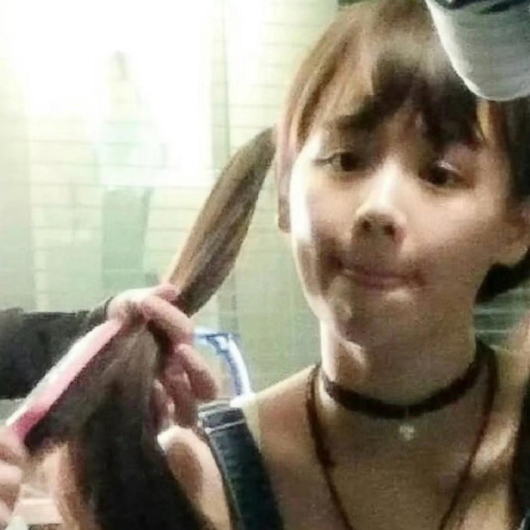 霓仕莎子