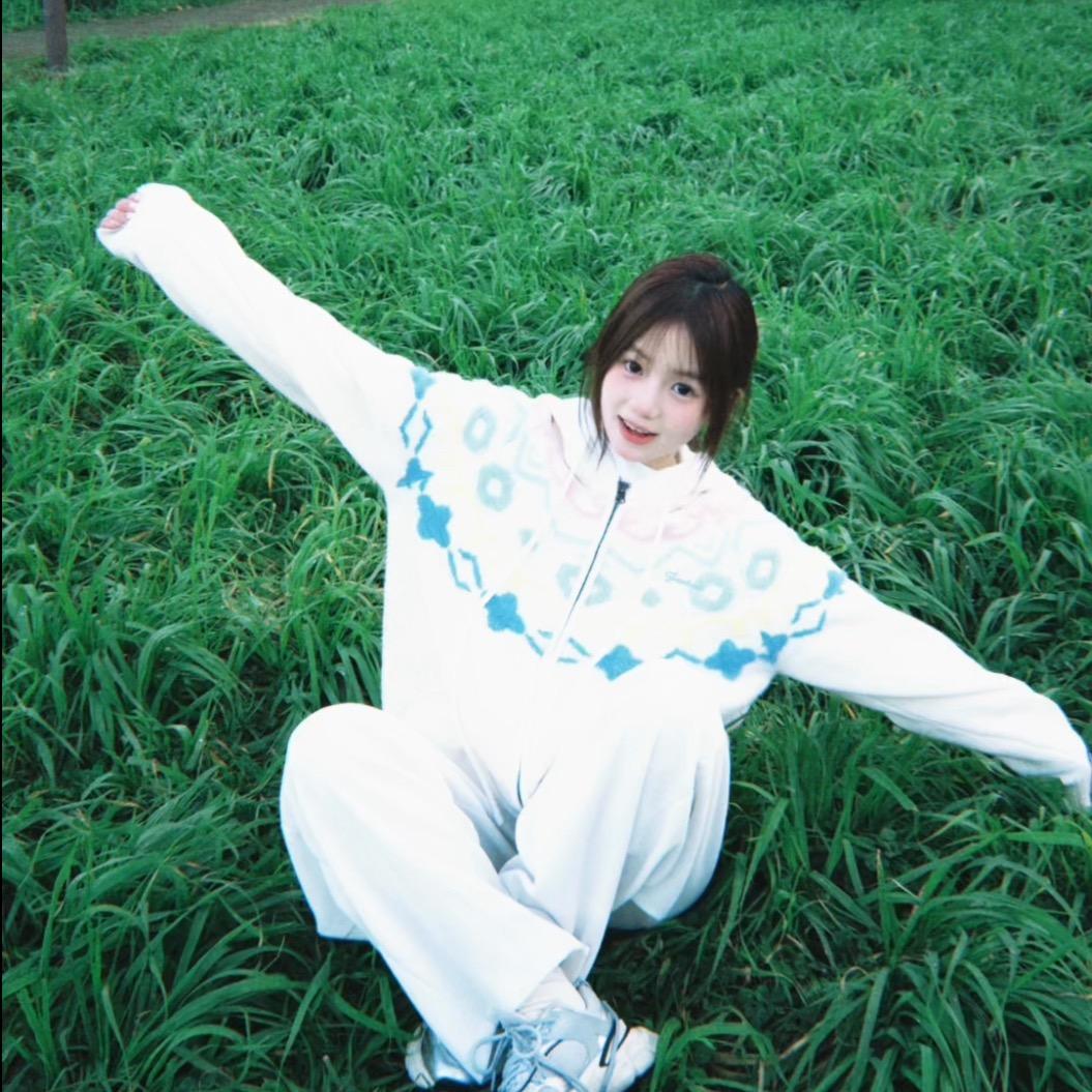 妍莉莉