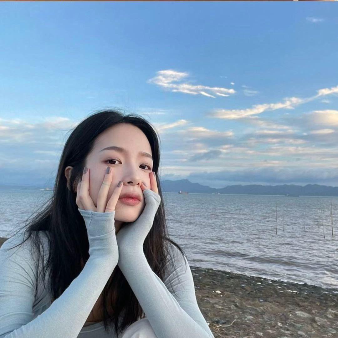 是个姓移的美女、