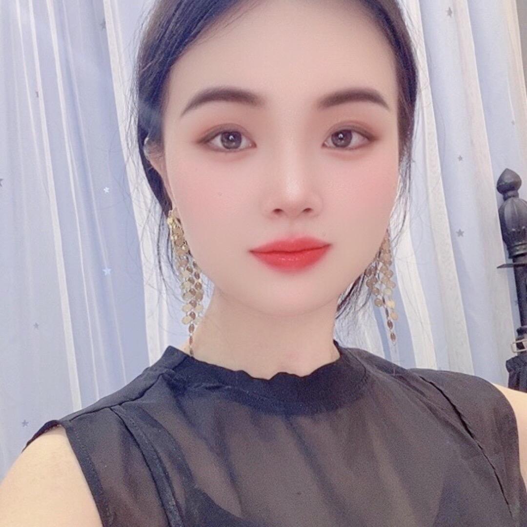 丹慕年华舞服工厂店