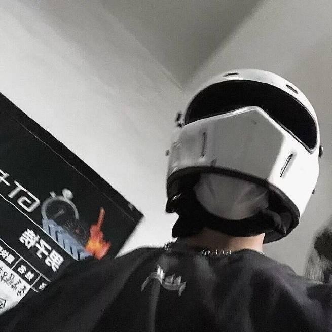 小隆努力中