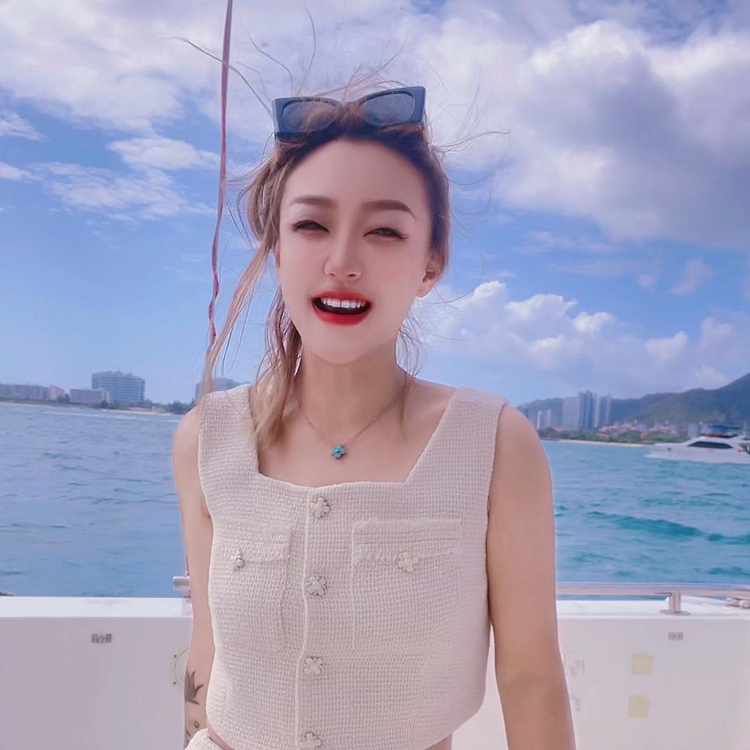 月半商贸