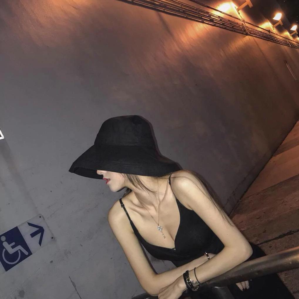 单眼皮小李