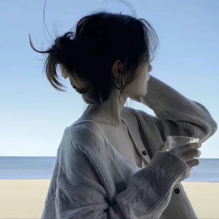 养了一只大白呀