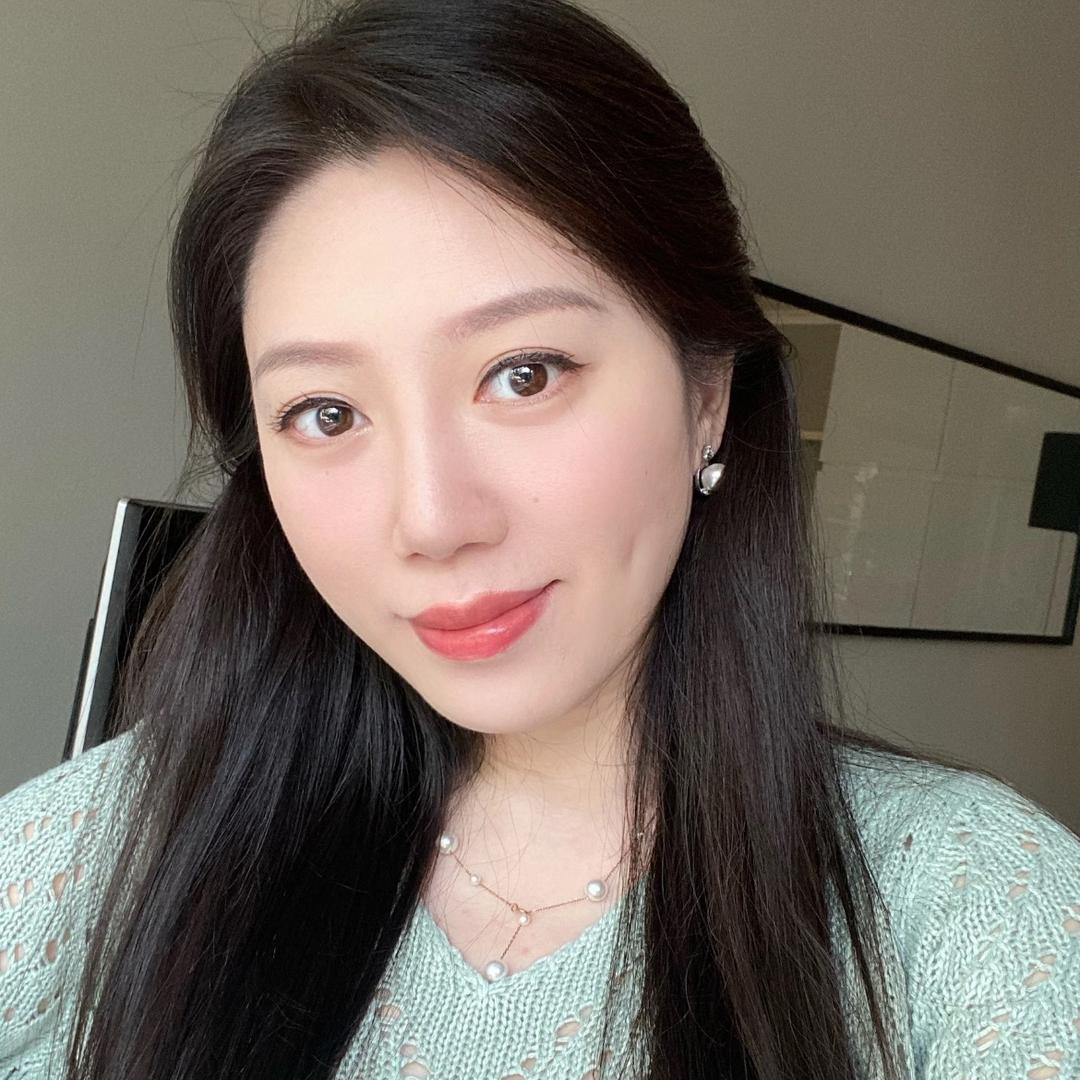 洛洛（离婚）单身
