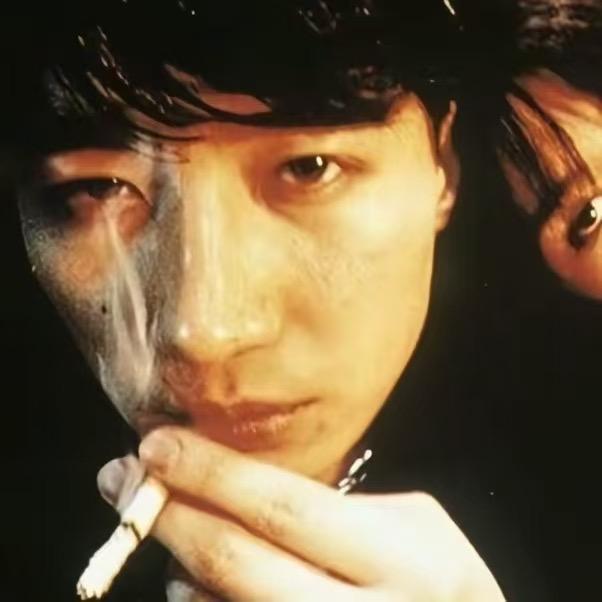 黑色的黑