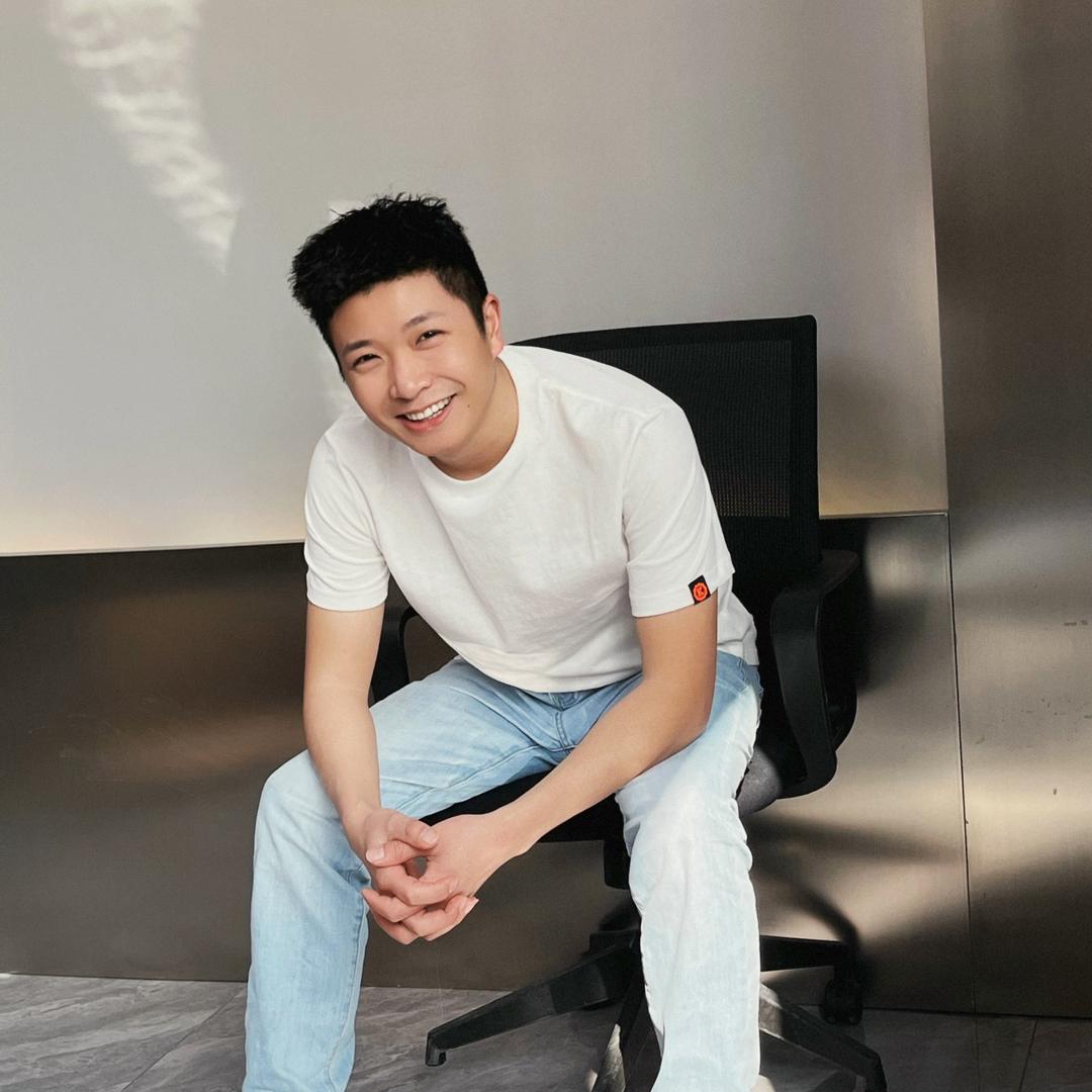 小青龙男装在努力