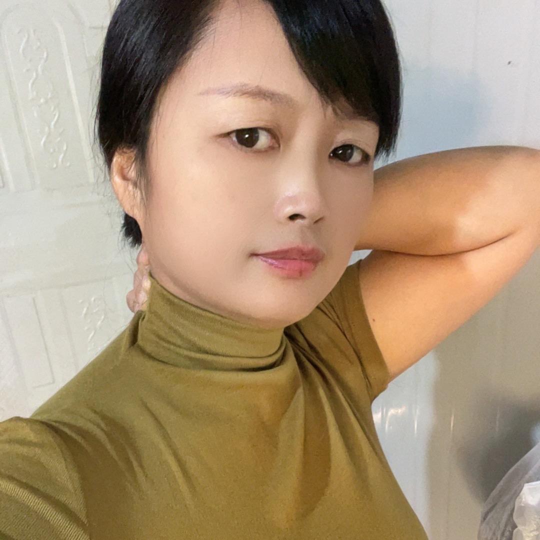 幸福的宁宁🍃🌹🌹🍓🍓