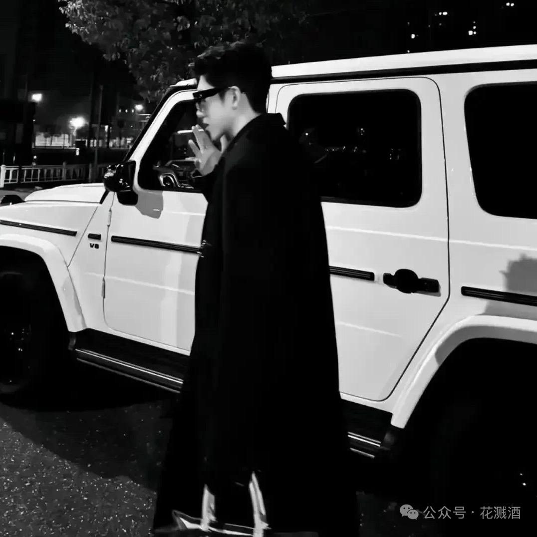 不会拍照的张张.