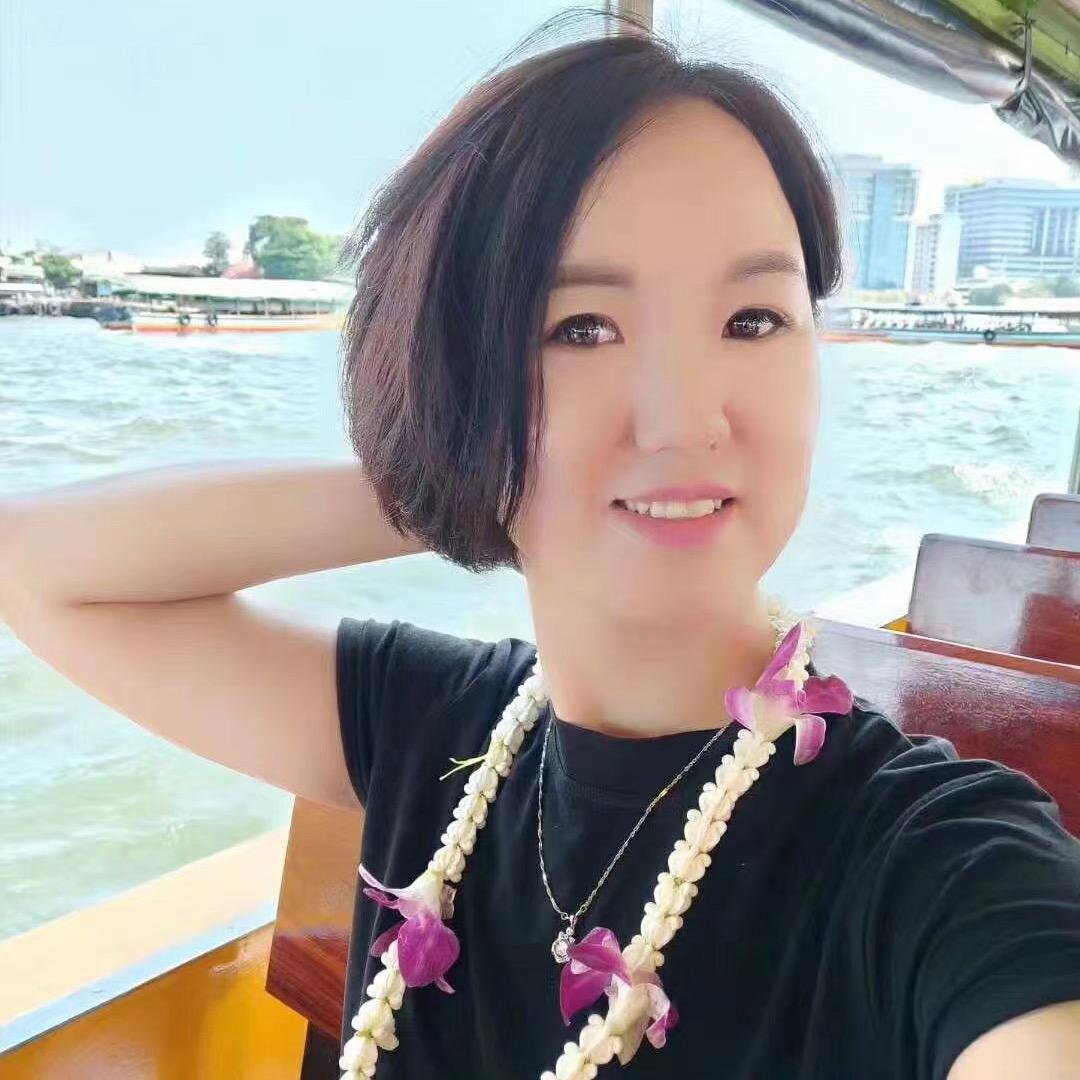 姿韵泳装工厂店