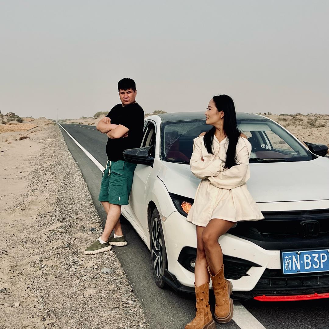 小布👨‍❤️‍💋‍👨