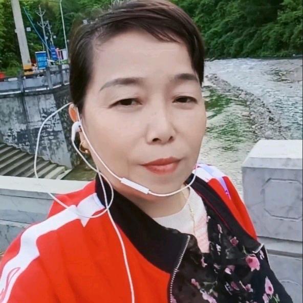 山歌芳姐
