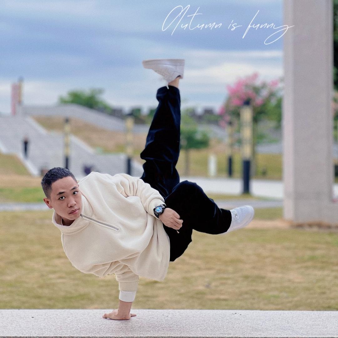 小五同学、