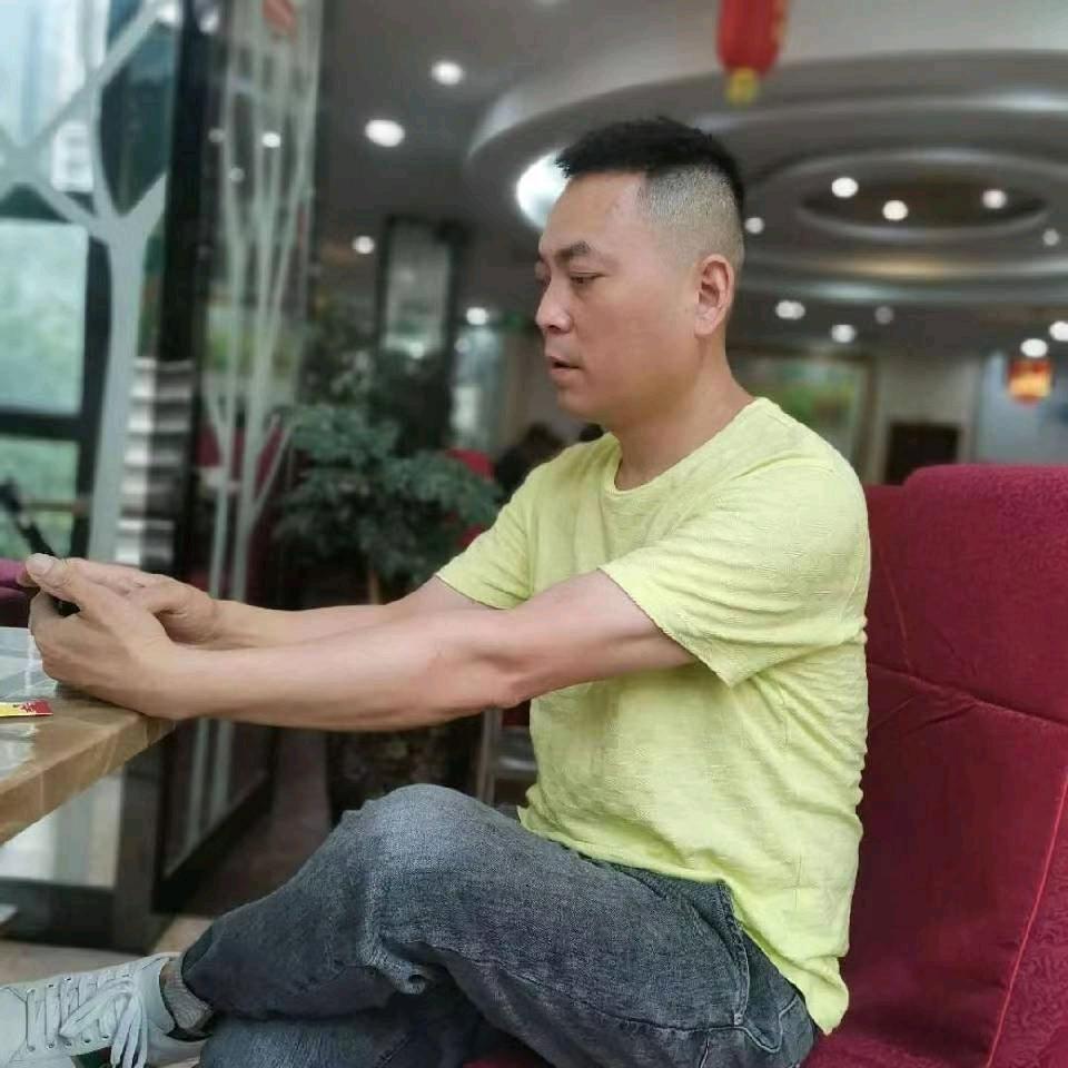 辛佬伍收徒