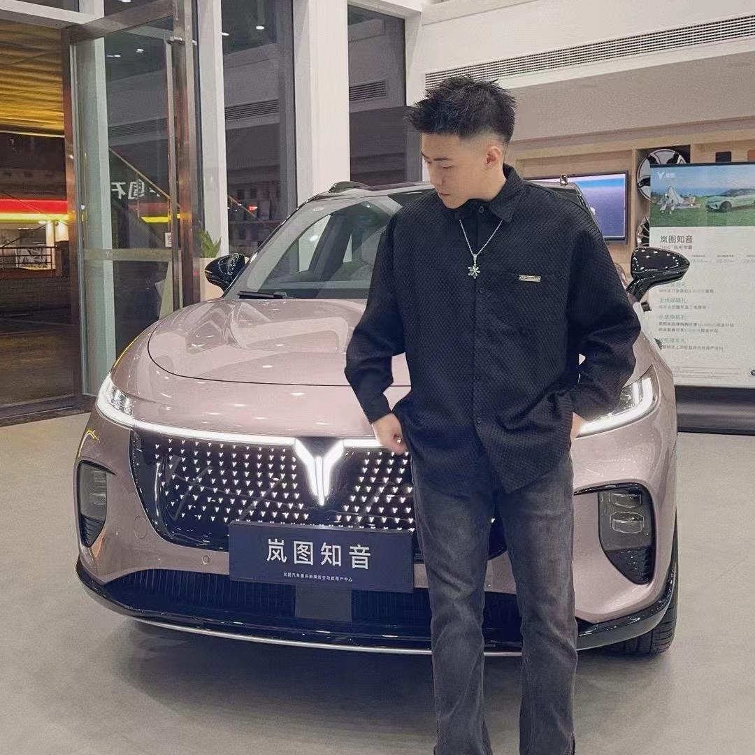 岚图重庆-小吴同学